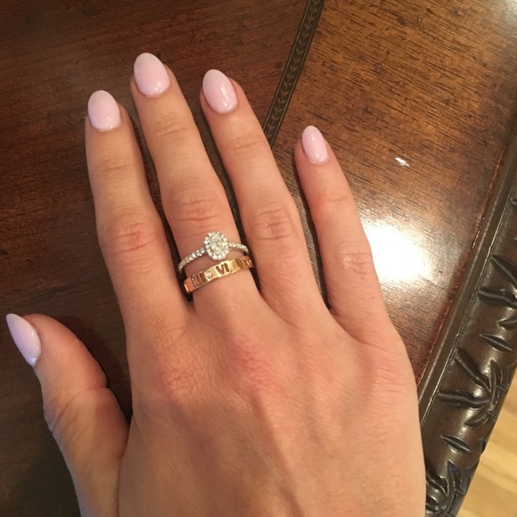 Tiffany & Co oval diamond ring - Picture 7 of 8